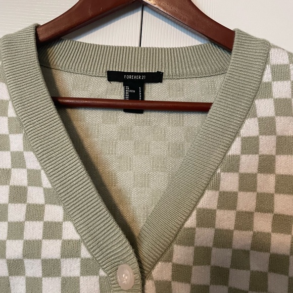 Forever 21 Checked Crop Sweater - Picture 3 of 5